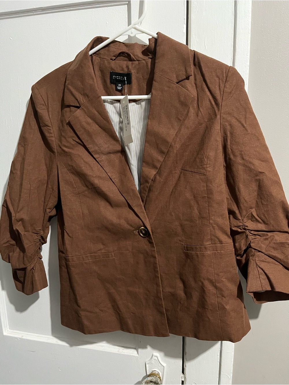 Evereve Brown Single-Button Ruched-Sleeve Blazer